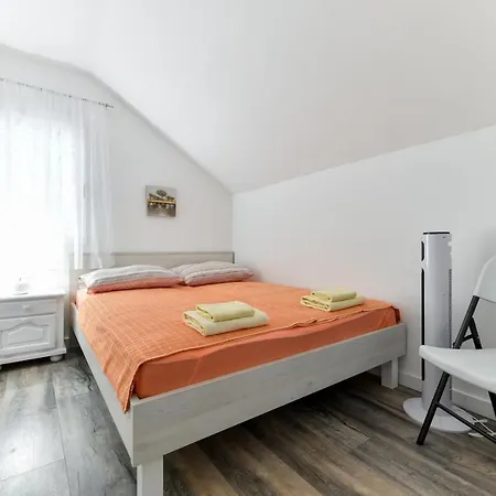 Villa Luxury With A Parking Space Barotul, - 21651 *