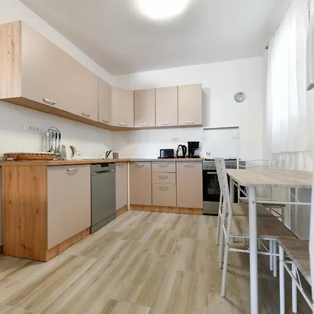 Villa Luxury With A Parking Space Barotul, - 21651